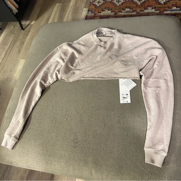 ALO Yoga Washed Extreme Cropped Pullover in Grey Sky Wash NWT SZ XS - Picture 9 of 10